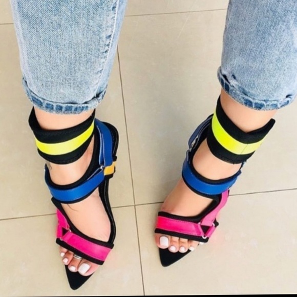 Last 5.5, Neon harness strap pointed Heels - Picture 4 of 7